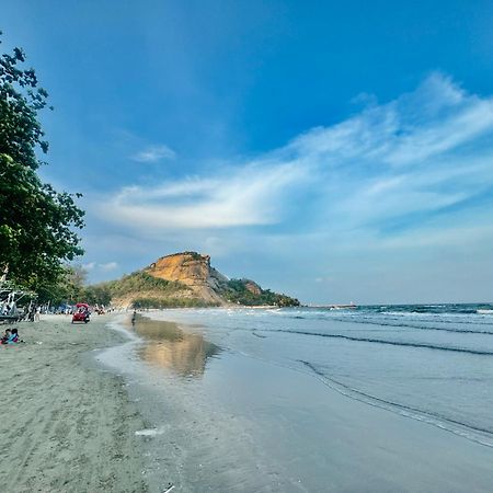 Sea&Mountain View,5 Mins Walk To Famous Beach With King Size Bed HHQ Esterno foto