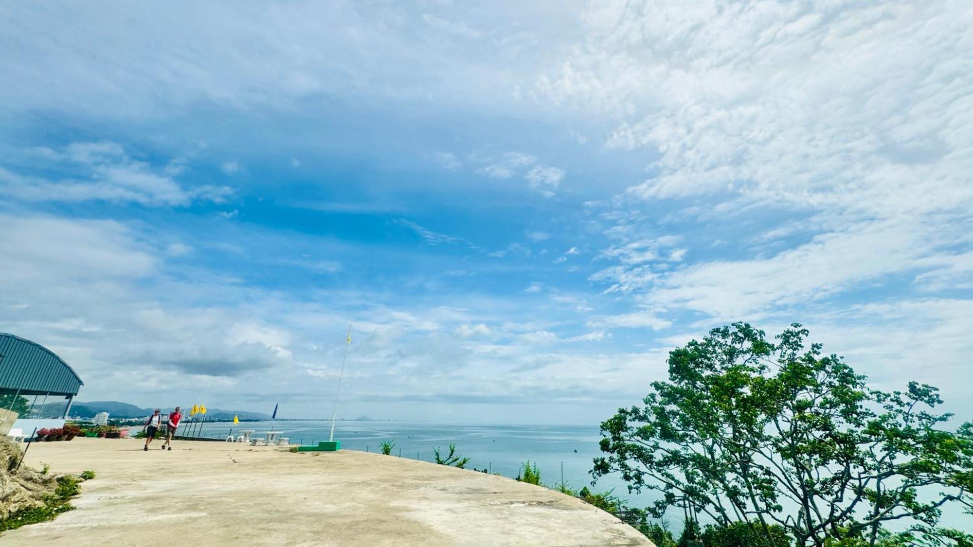 Sea&Mountain View,5 Mins Walk To Famous Beach With King Size Bed HHQ Esterno foto